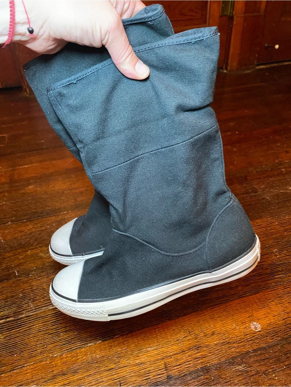 Converse stylish black